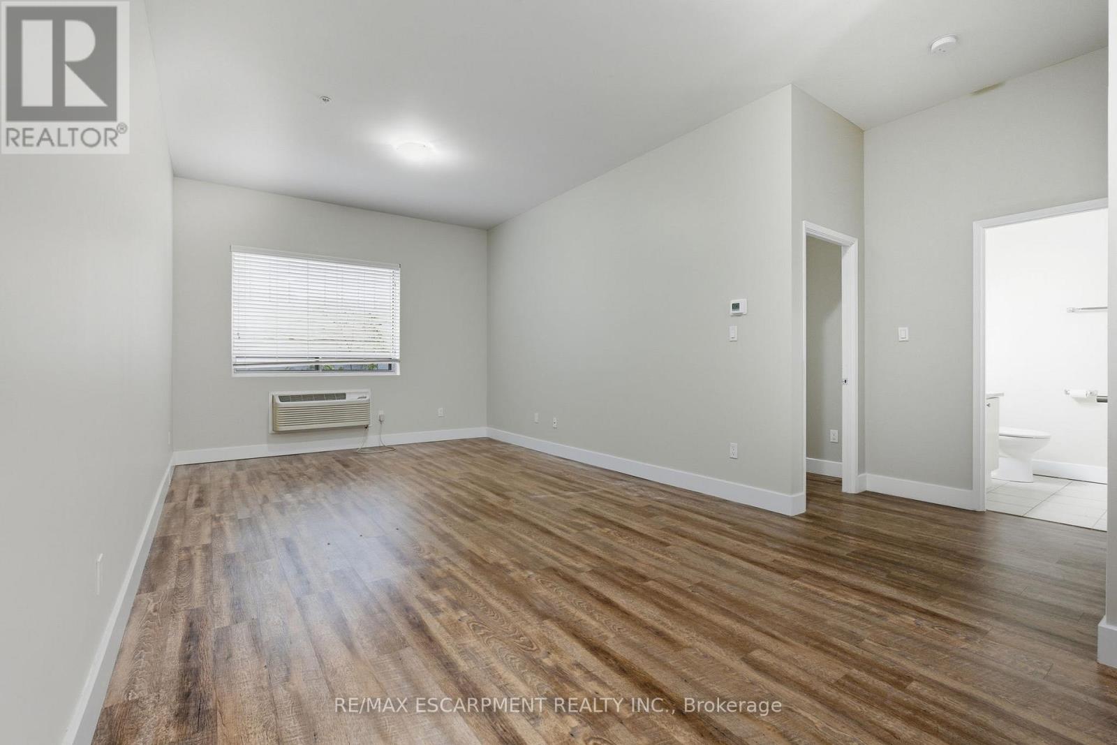 101 - 149 Main Street W, Hamilton, Ontario  L8P 1H9 - Photo 11 - X12573326