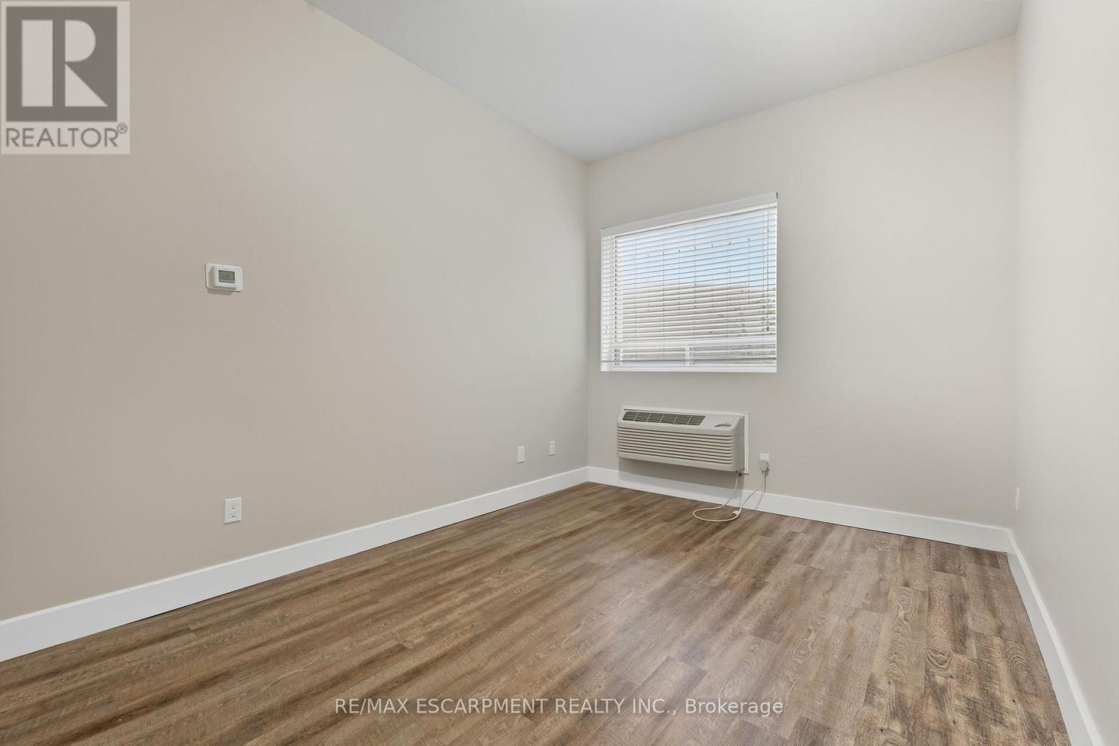 101 - 149 Main Street W, Hamilton, Ontario  L8P 1H9 - Photo 14 - X12573326