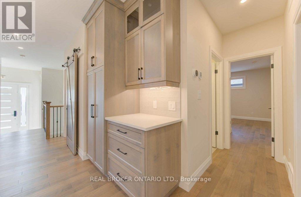 80 South Parkwood Boulevard, Woolwich, Ontario  N3B 0C8 - Photo 15 - X12573328