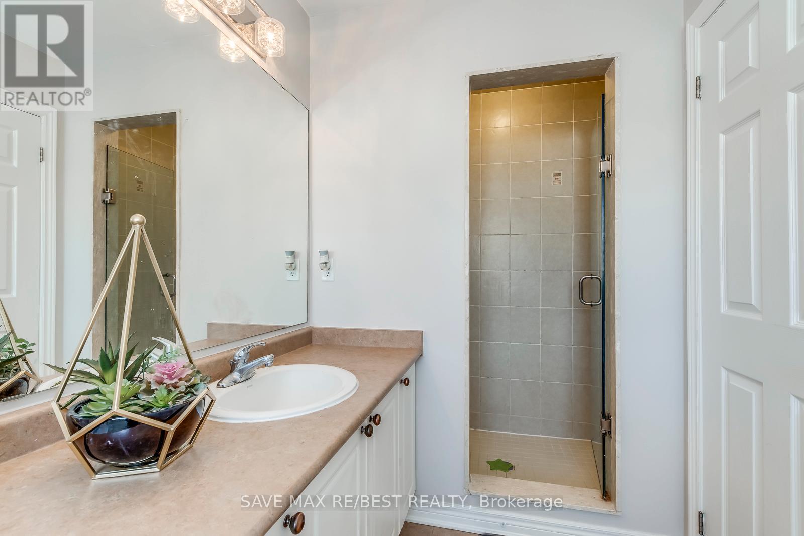 67 Golden Iris Crescent, Hamilton, Ontario  L8B 0R6 - Photo 35 - X12573354