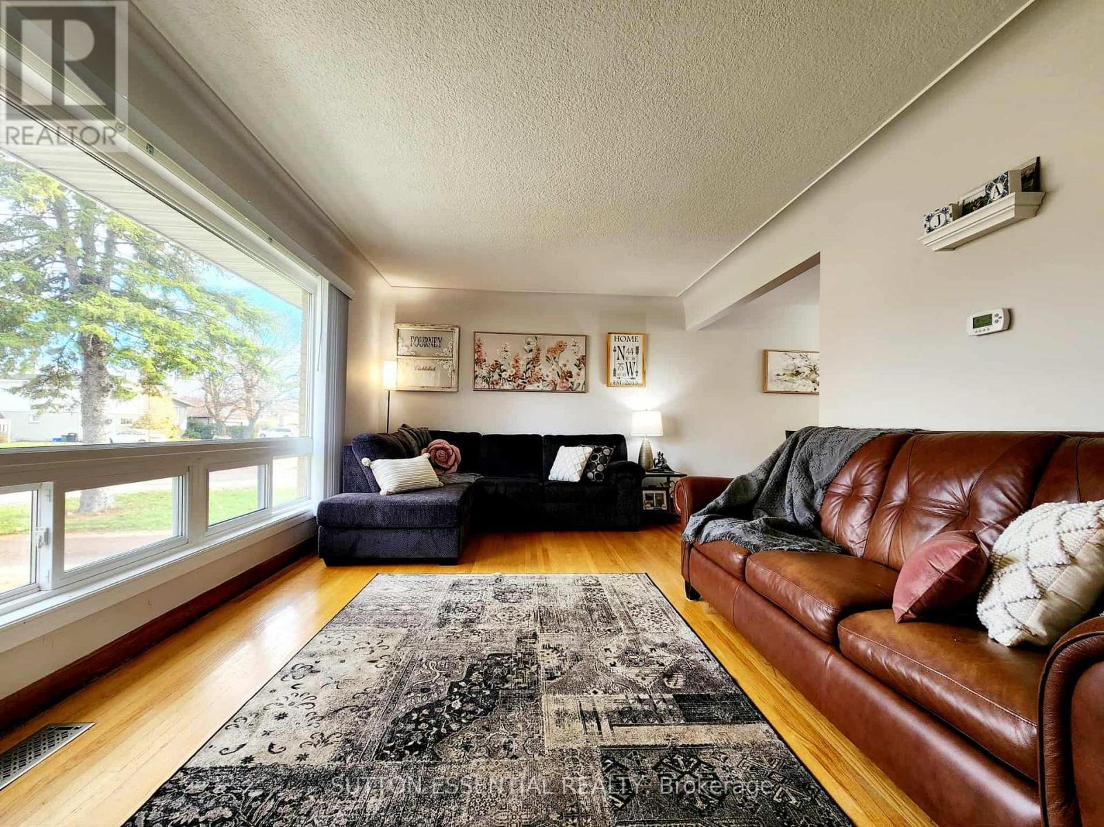 316 First Avenue, Brockville, Ontario  K6V 3C1 - Photo 5 - X12573376