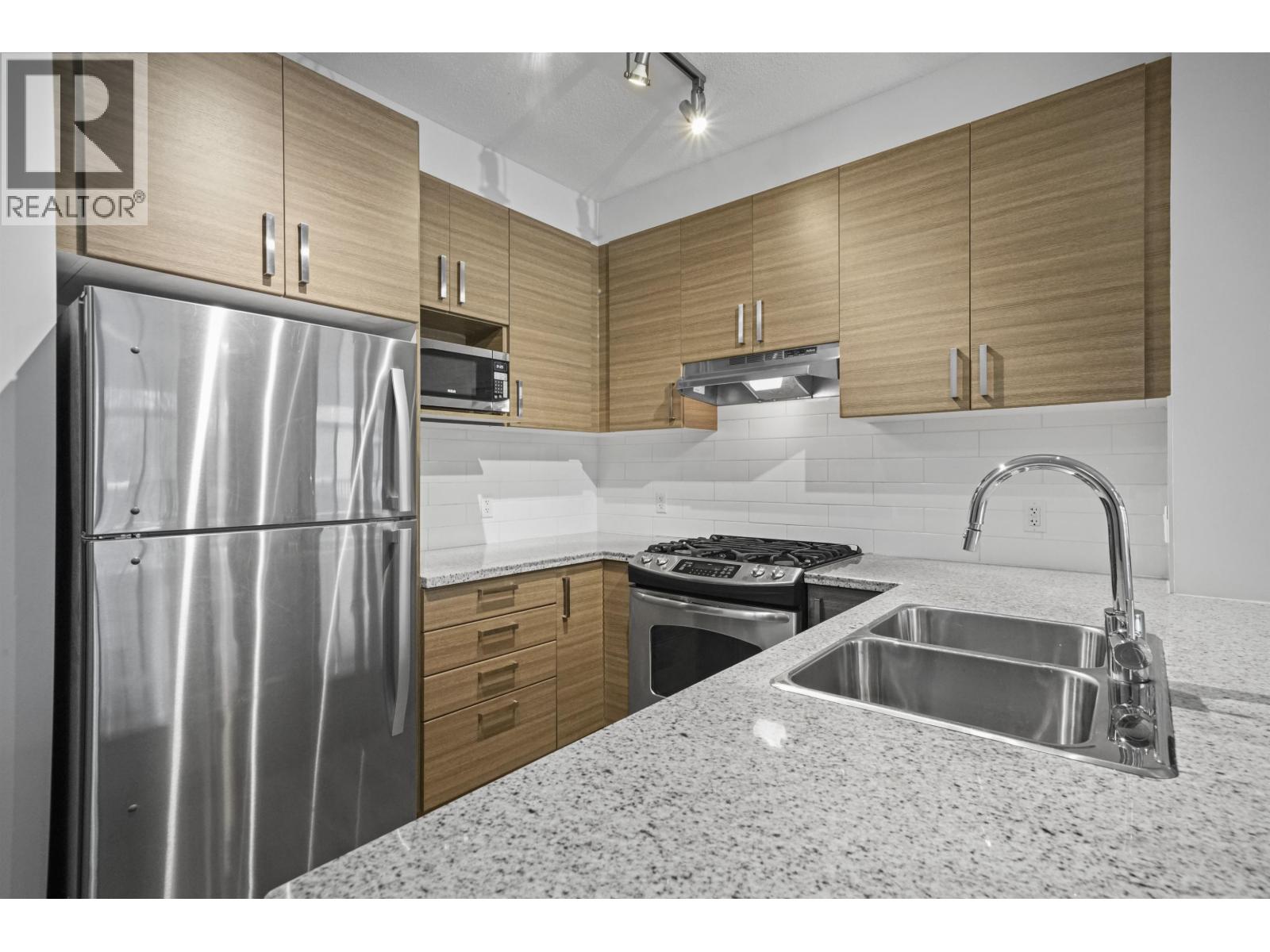 202 1150 Kensal Place, Coquitlam, British Columbia  V3B 0H4 - Photo 3 - R3069712