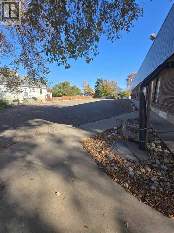 5009 56 Street, Taber, Alberta  T1G 1M8 - Photo 3 - A2269378