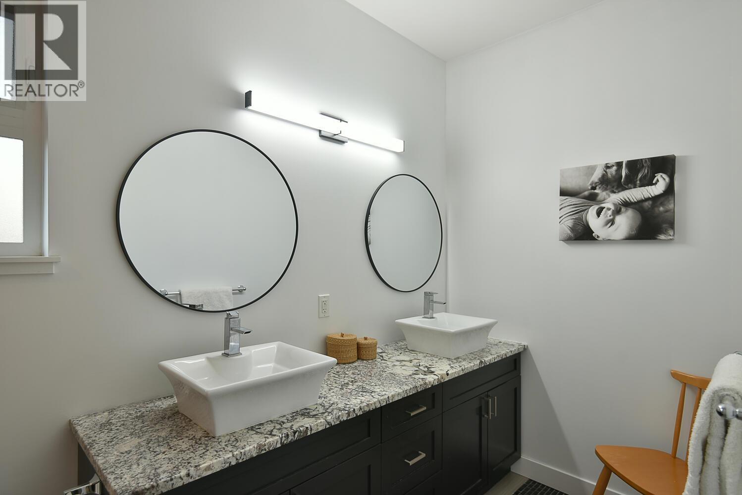 5760 Turnstone Drive, Sechelt, British Columbia  V7Z 0N8 - Photo 19 - R3069735