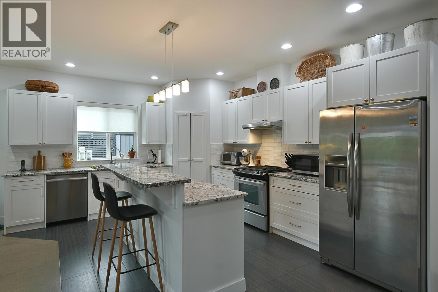 5760 Turnstone Drive, Sechelt, British Columbia  V7Z 0N8 - Photo 8 - R3069735