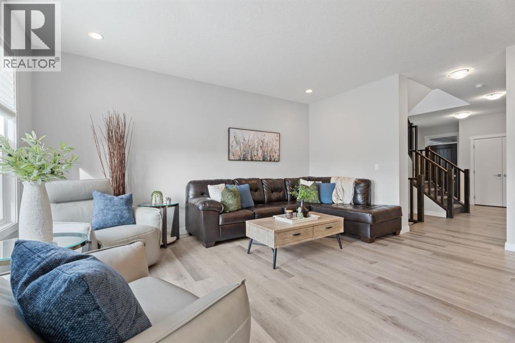 39 Cranbrook Green Se, Calgary, Alberta  T3M 2X1 - Photo 7 - A2271915