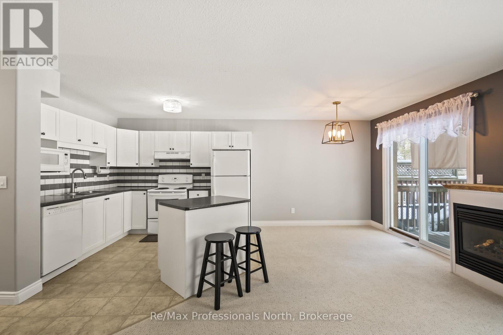 151 Pine Street, Bracebridge, Ontario  P1L 2H8 - Photo 11 - X12538134