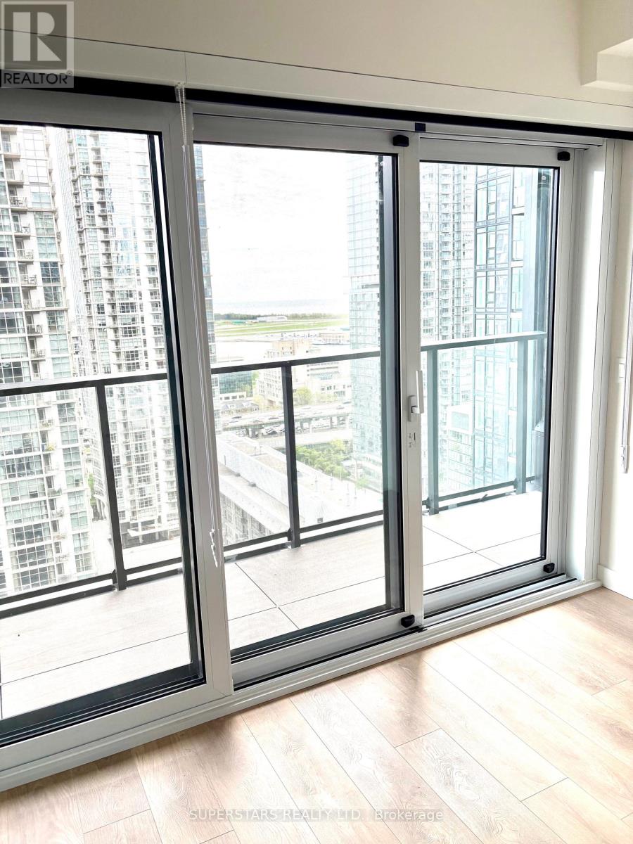 2109 - 1 Concord Cityplace Way, Toronto, Ontario  M5V 0X3 - Photo 11 - C12573366