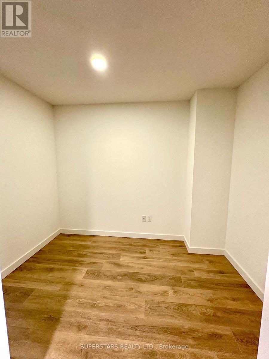 2109 - 1 Concord Cityplace Way, Toronto, Ontario  M5V 0X3 - Photo 4 - C12573366