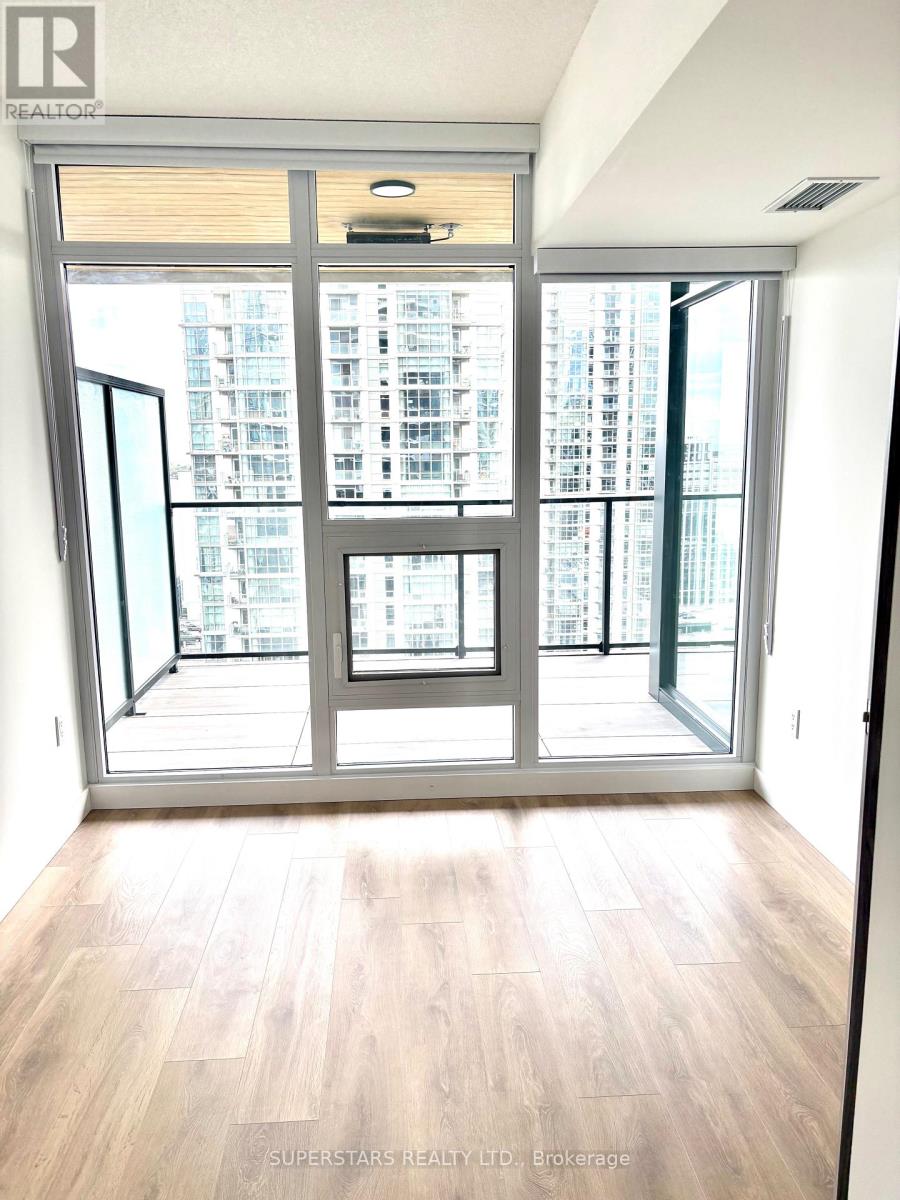 2109 - 1 Concord Cityplace Way, Toronto, Ontario  M5V 0X3 - Photo 8 - C12573366