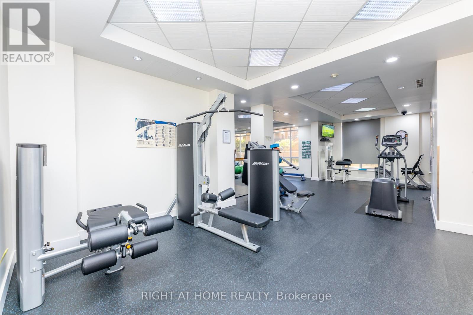 813 - 123 Eglinton Avenue E, Toronto, Ontario  M4P 1J2 - Photo 31 - C12573408