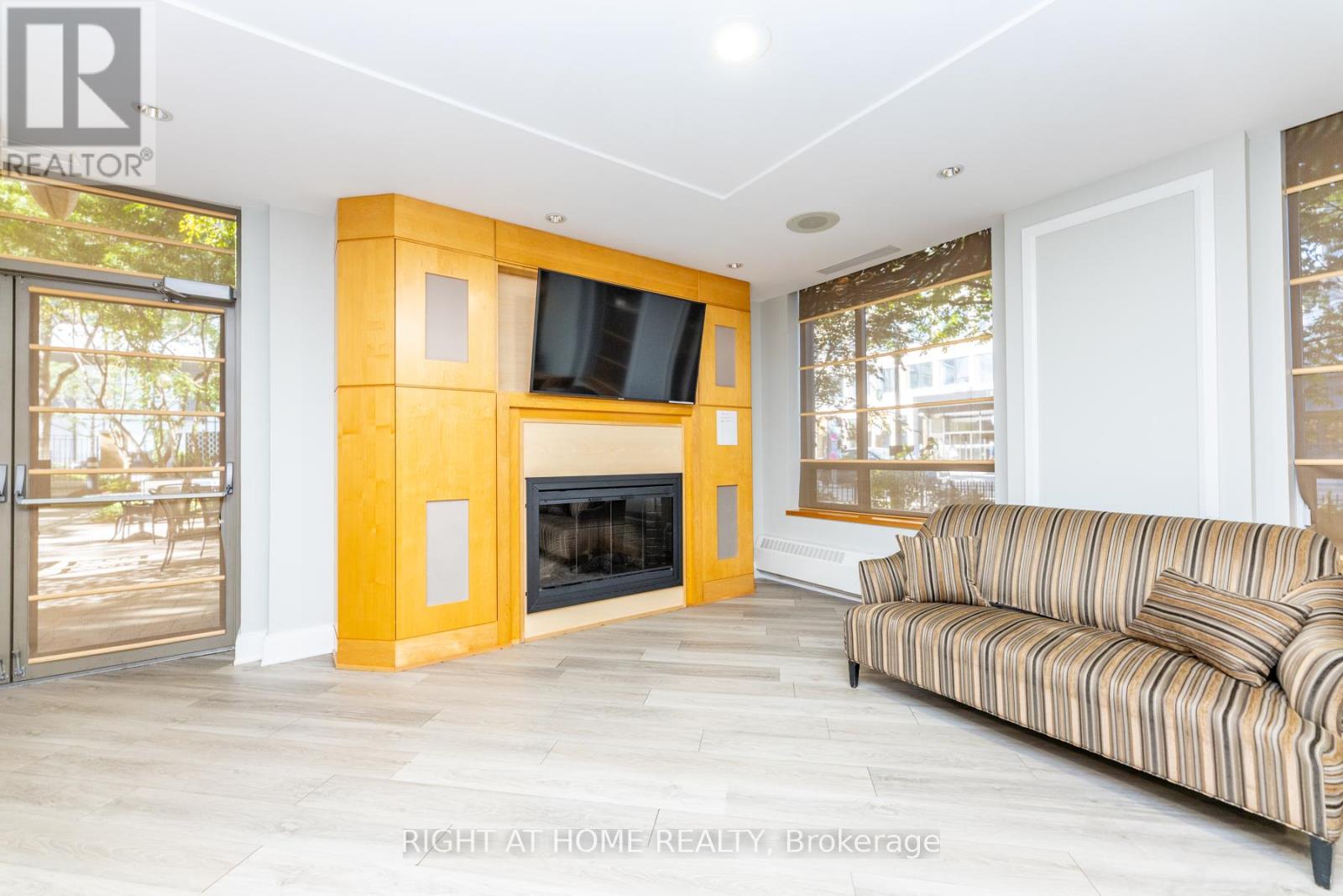 813 - 123 Eglinton Avenue E, Toronto, Ontario  M4P 1J2 - Photo 34 - C12573408