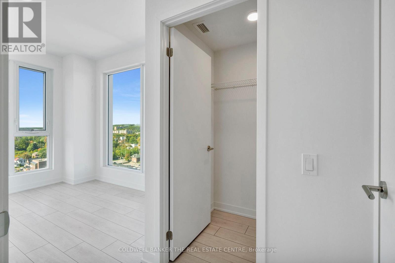 55 Dunlop Street W, Barrie, Ontario  L4L 1A3 - Photo 31 - S12455422