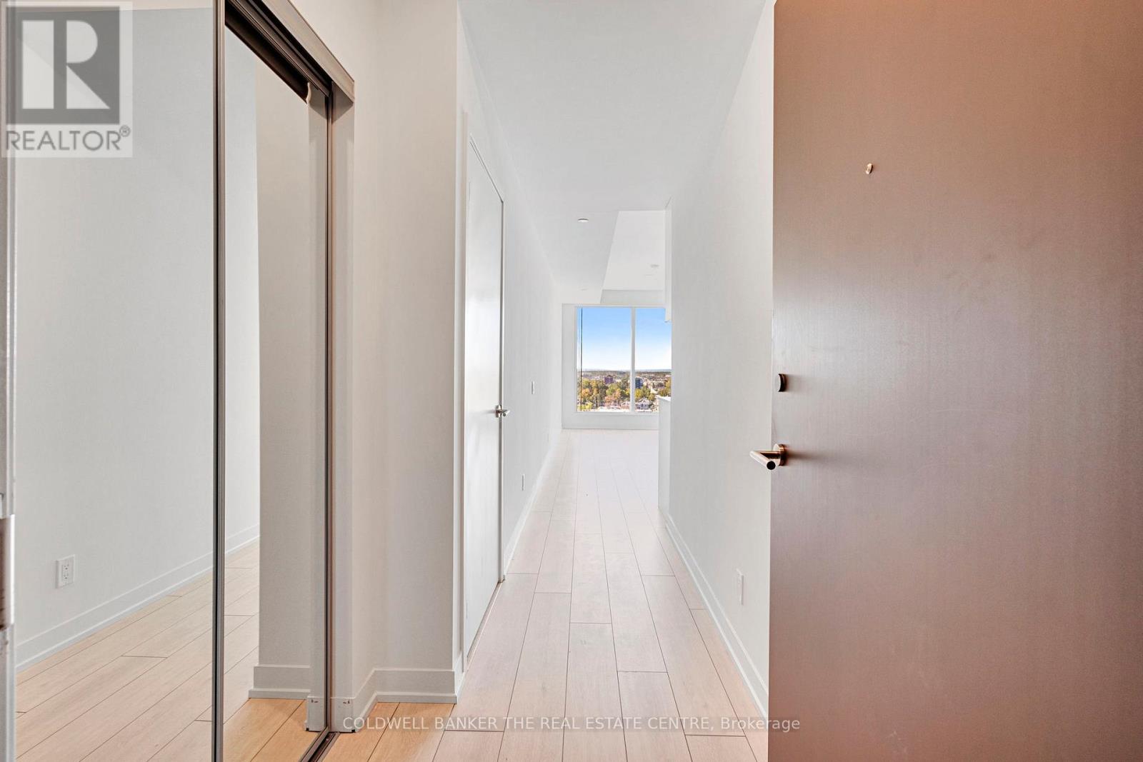 55 Dunlop Street W, Barrie, Ontario  L4L 1A3 - Photo 4 - S12455422