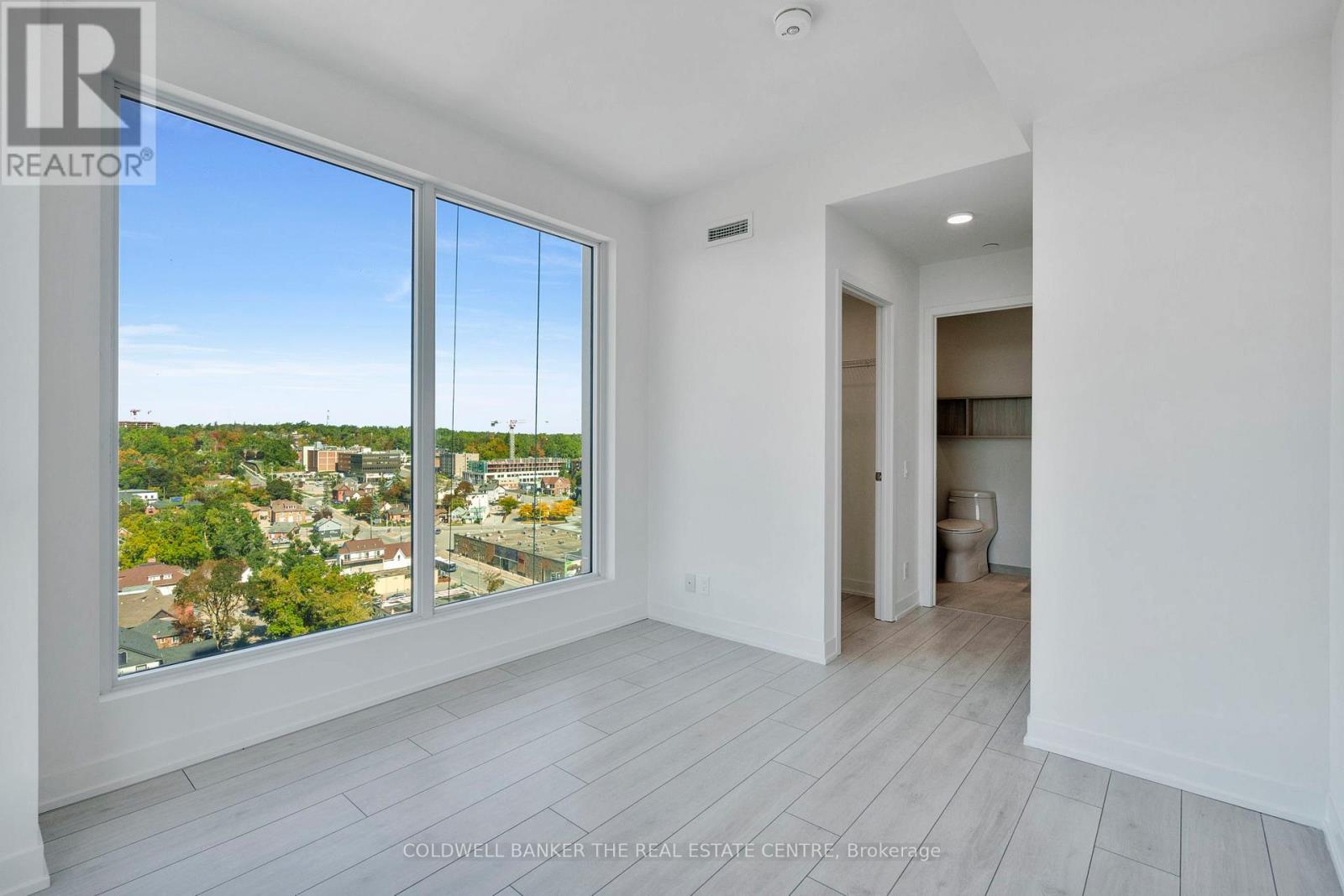 55 Dunlop Street W, Barrie, Ontario  L4L 1A3 - Photo 29 - S12455422