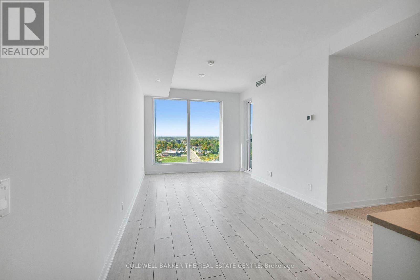 55 Dunlop Street W, Barrie, Ontario  L4L 1A3 - Photo 7 - S12455422