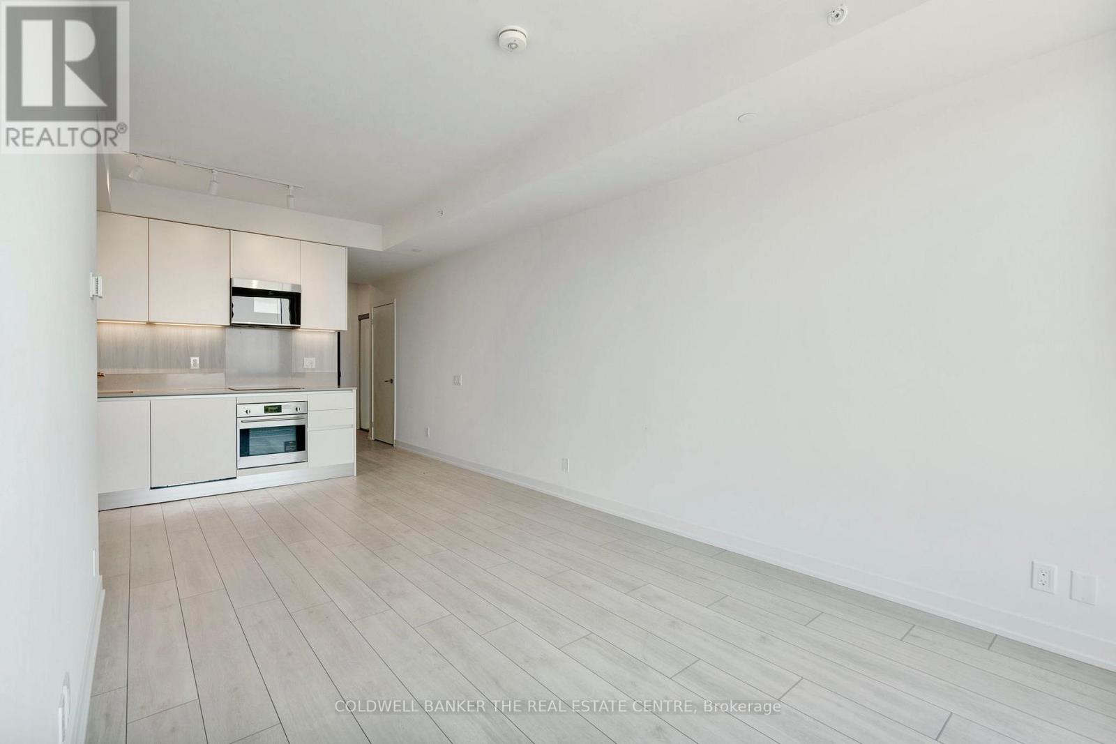 55 Dunlop Street W, Barrie, Ontario  L4L 1A3 - Photo 8 - S12455422