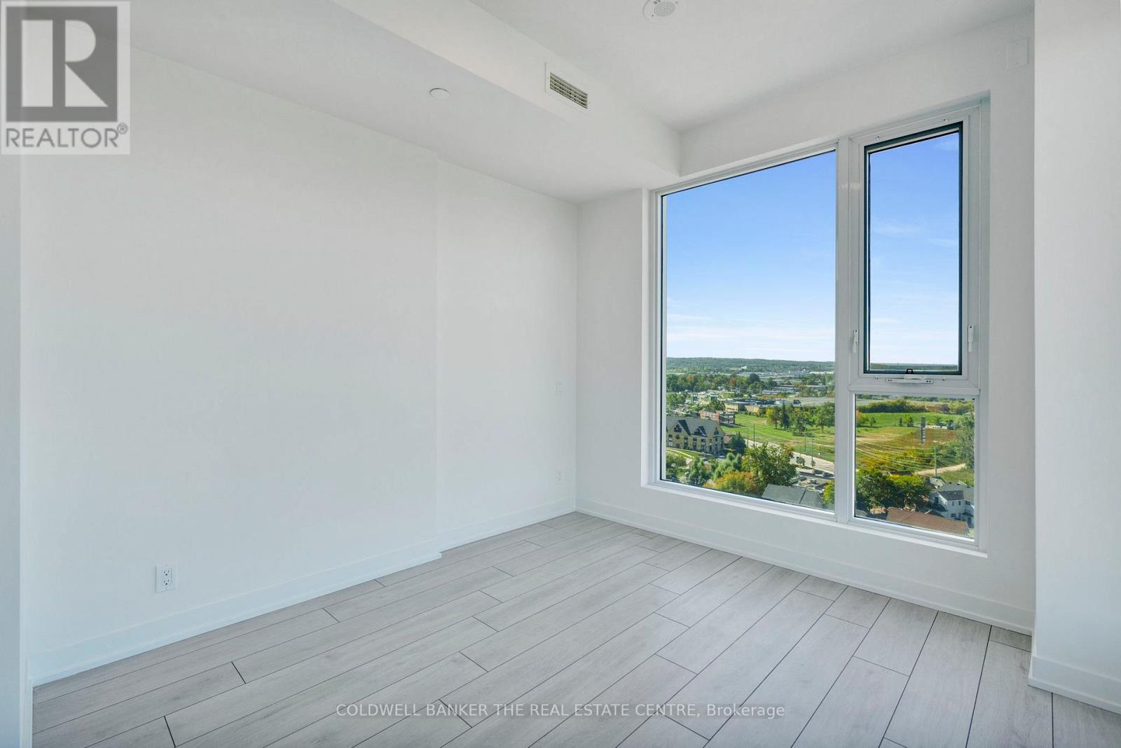 55 Dunlop Street W, Barrie, Ontario  L4L 1A3 - Photo 30 - S12455422