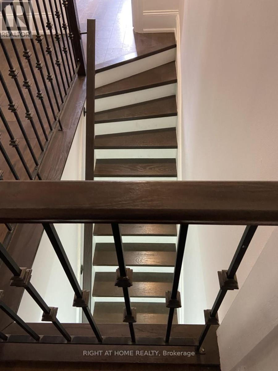 180 Market Street, Hamilton, Ontario  L8R 1N9 - Photo 5 - X12284535