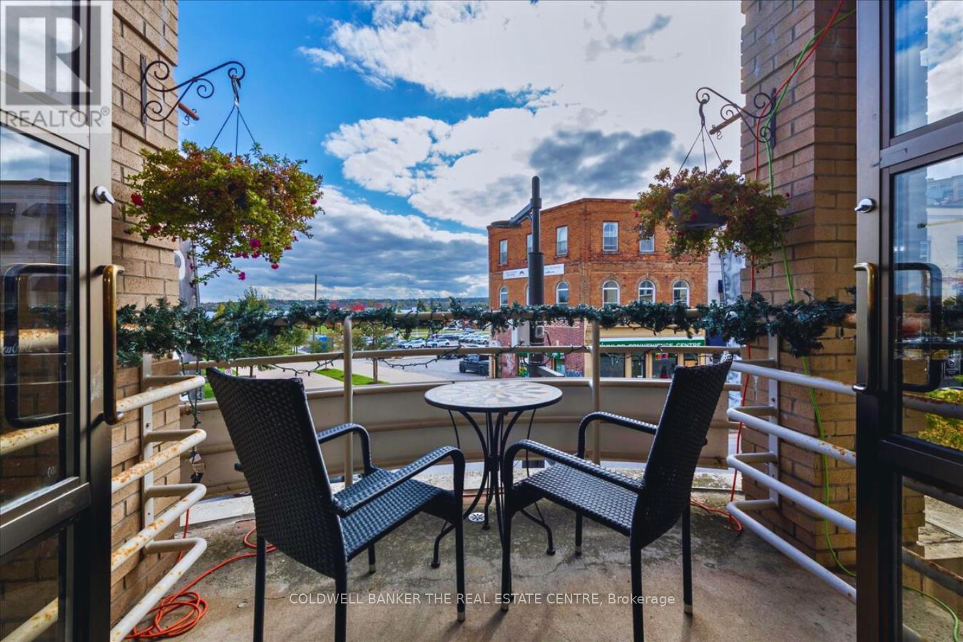 200 - 50 Dunlop Street E, Barrie (City Centre), Ontario  L4M 6J9 - Photo 3 - S12483605