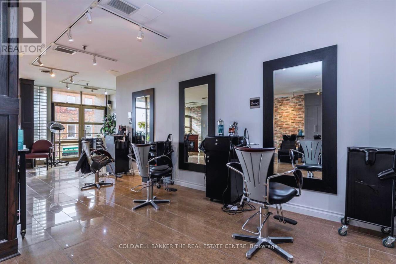 200 - 50 Dunlop Street E, Barrie (City Centre), Ontario  L4M 6J9 - Photo 7 - S12483605