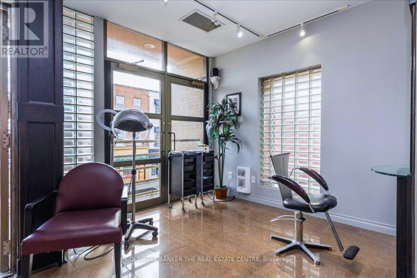 200 - 50 Dunlop Street E, Barrie (City Centre), Ontario  L4M 6J9 - Photo 8 - S12483605