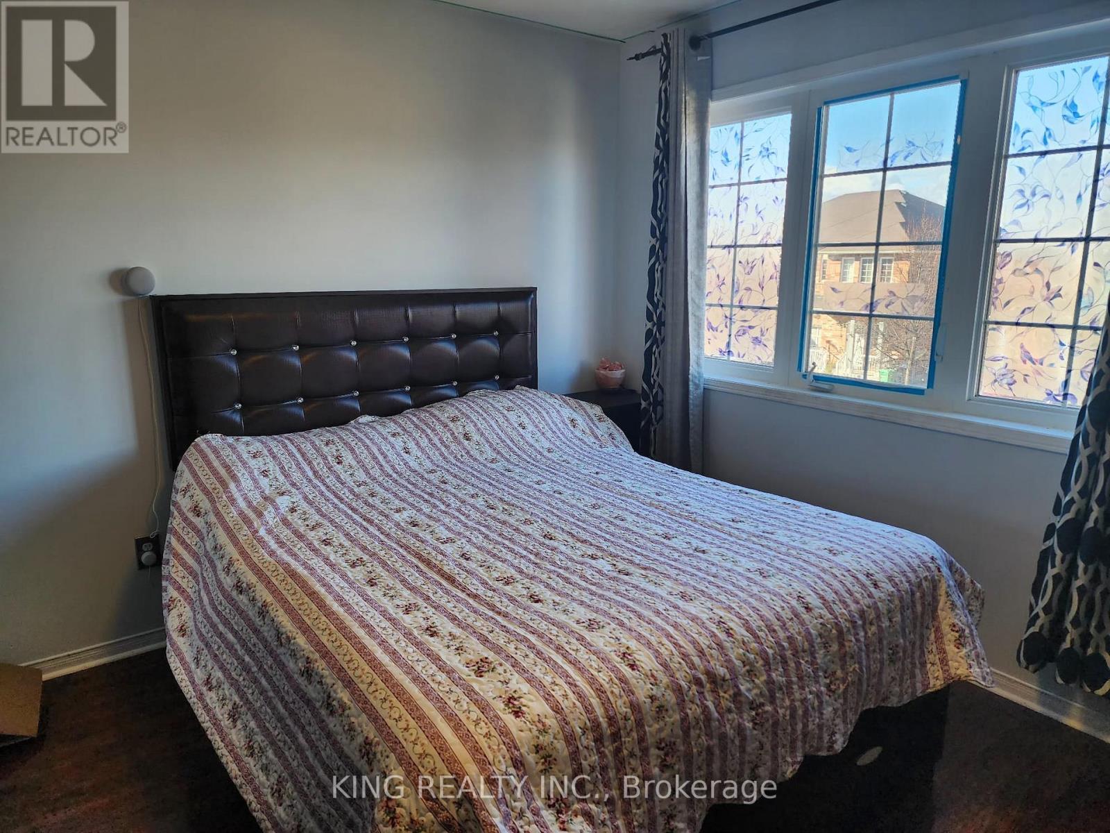 12 Travis Crescent, Brampton, Ontario  L7A 3J3 - Photo 9 - W12566674