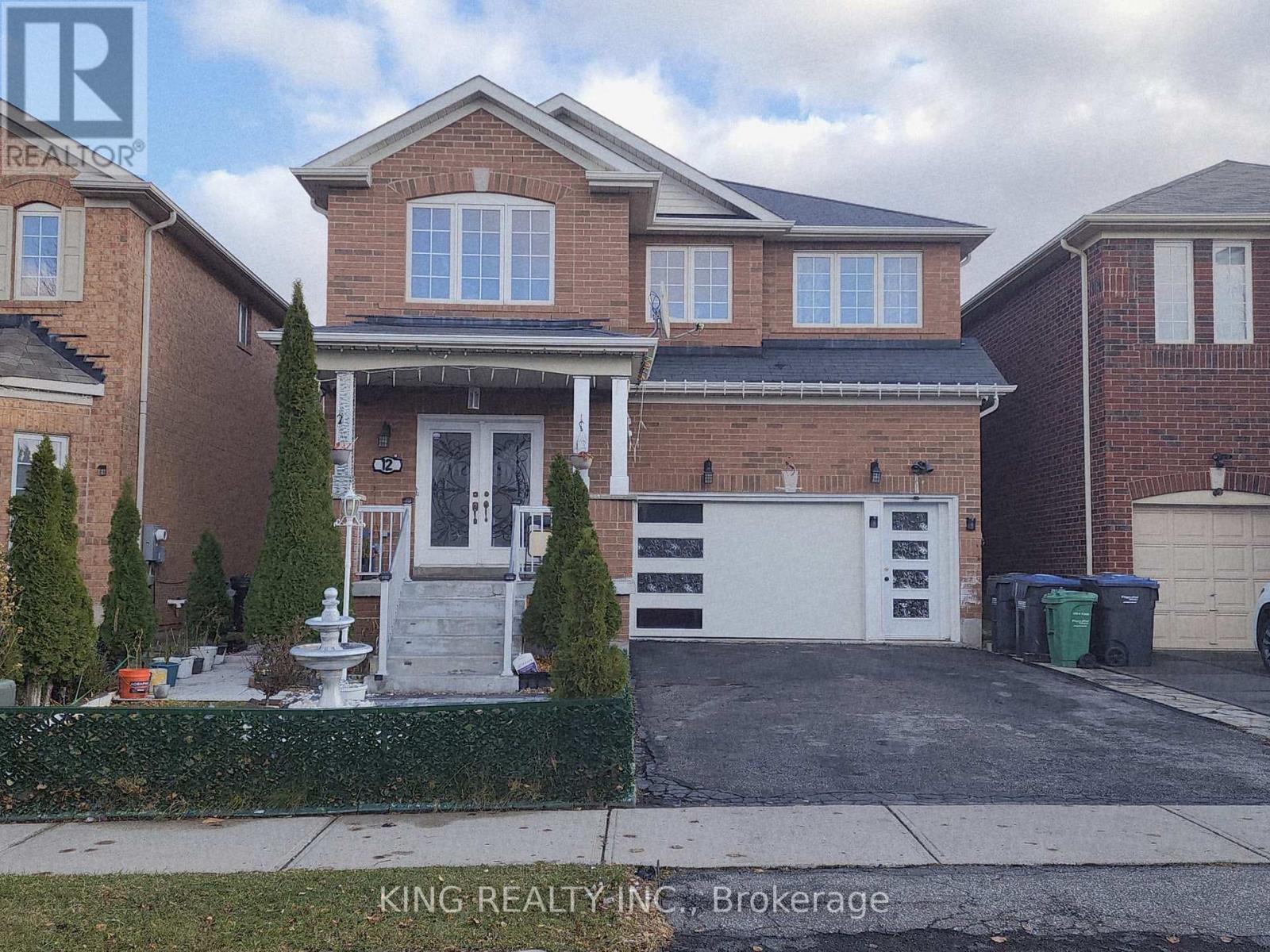 12 TRAVIS CRESCENT, Brampton, Ontario