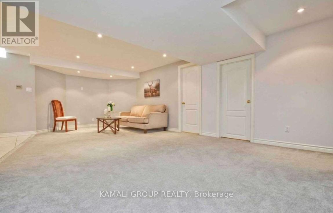 Bsmt - 175 Estate Garden Drive, Richmond Hill, Ontario  L4E 3X9 - Photo 3 - N12573402