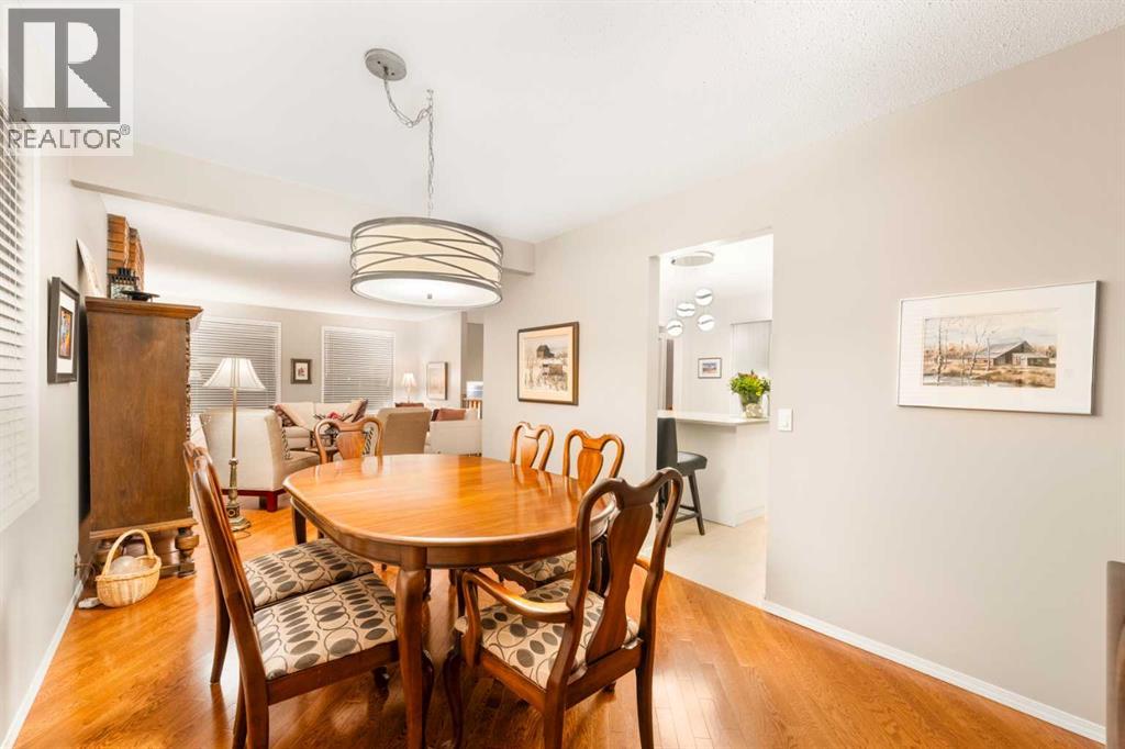 48 Thornwood Close Nw, Calgary, Alberta  T2K 5K3 - Photo 17 - A2262334