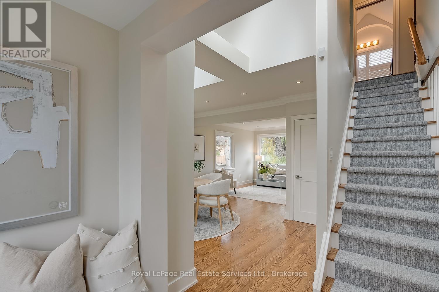 75 Brookfield Road, Oakville, Ontario  L6K 2Y8 - Photo 3 - W12545778