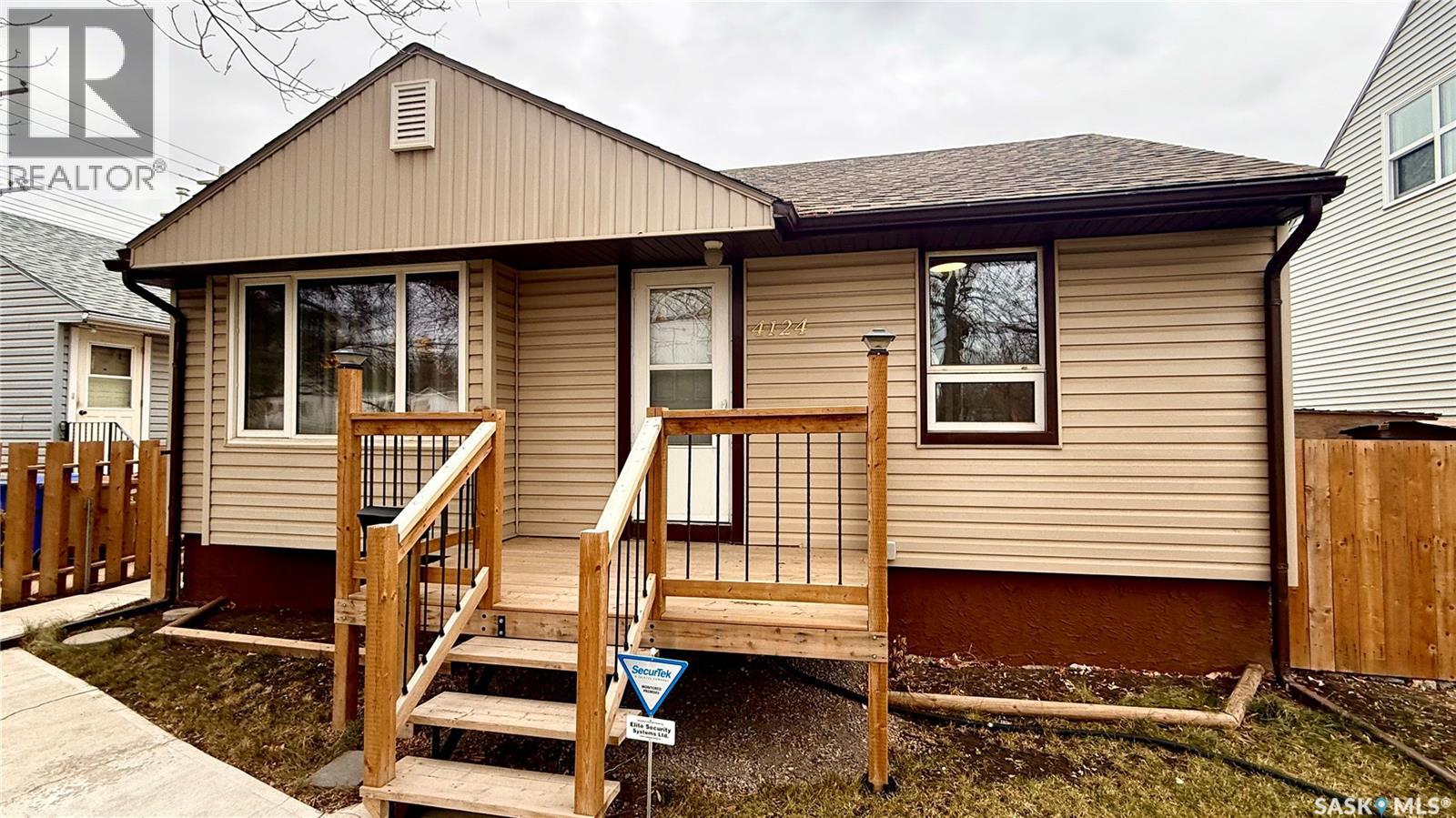 4124 4th Avenue, Regina, Saskatchewan  S4T 0H5 - Photo 2 - SK024644