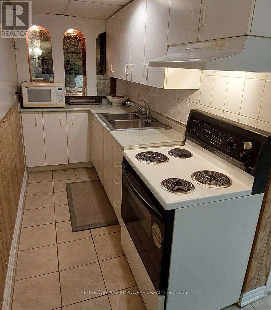 Basement - 206 York Hill Boulevard, Vaughan, Ontario  L4J 2P6 - Photo 13 - N12571988