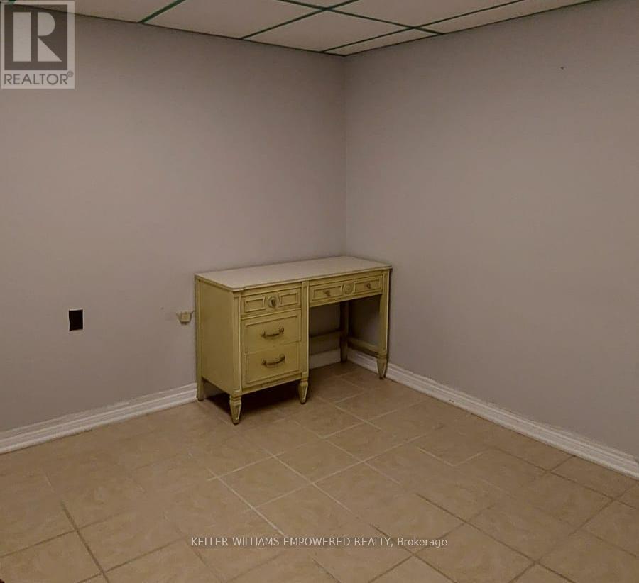 Basement - 206 York Hill Boulevard, Vaughan, Ontario  L4J 2P6 - Photo 8 - N12571988