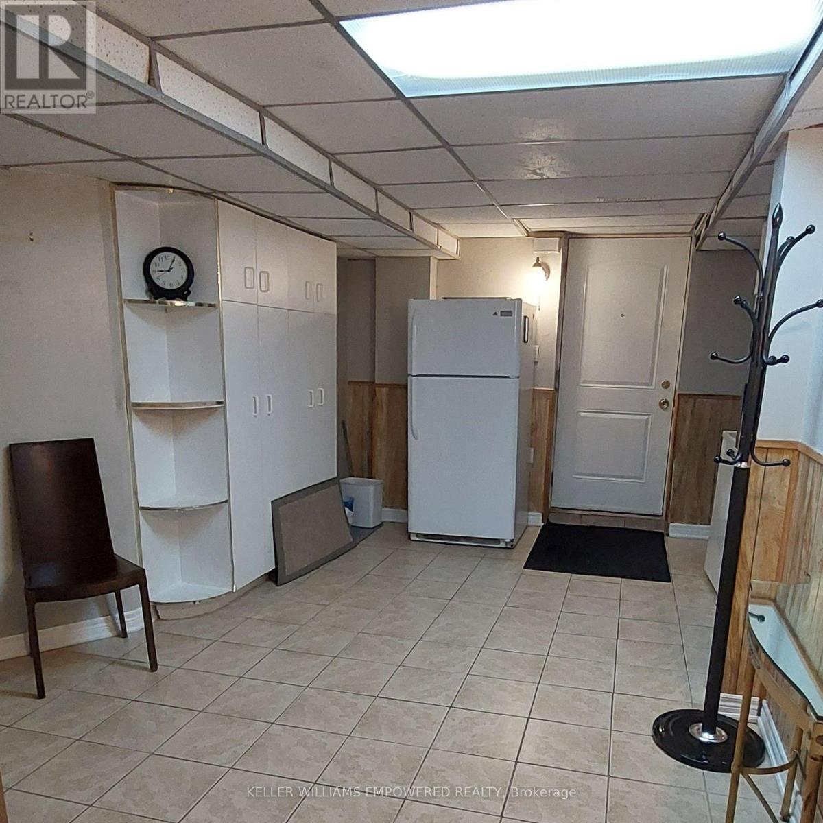 Basement - 206 York Hill Boulevard, Vaughan, Ontario  L4J 2P6 - Photo 2 - N12571988