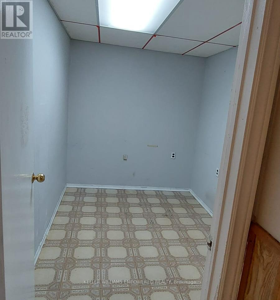 Basement - 206 York Hill Boulevard, Vaughan, Ontario  L4J 2P6 - Photo 6 - N12571988