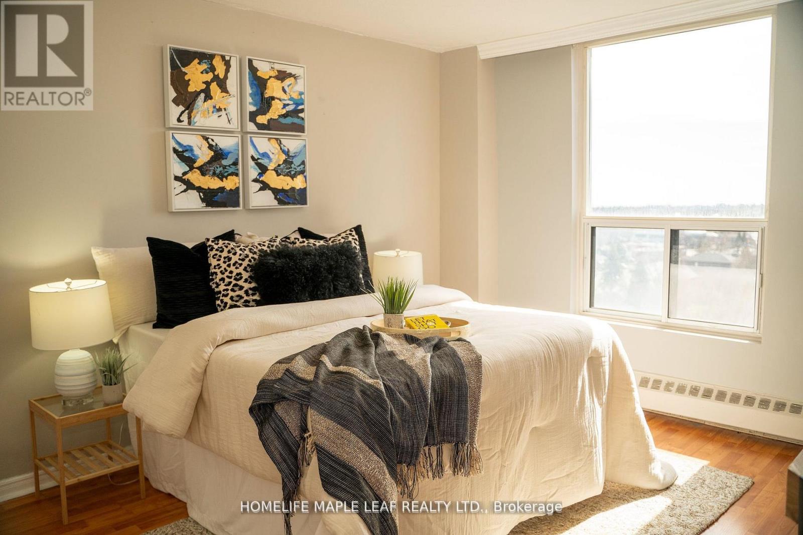 908 - 3120 Kirwin Avenue, Mississauga, Ontario  L5A 3R2 - Photo 2 - W12573382