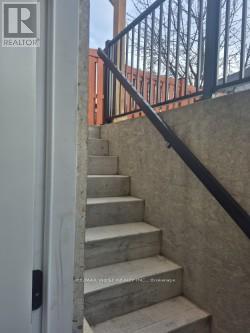 12 Yellow Avens Boulevard, Brampton, Ontario  L6R 0K5 - Photo 2 - W12573390