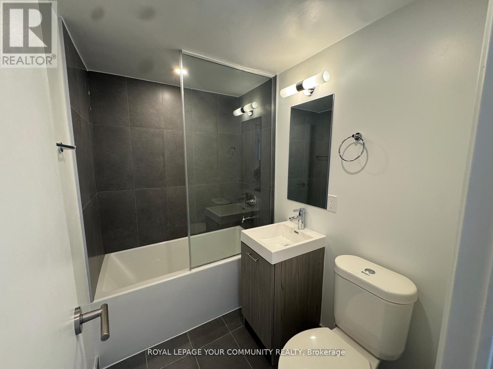 0521 - 135 Tyndall Avenue, Toronto, Ontario  M6K 2G3 - Photo 11 - W12573396