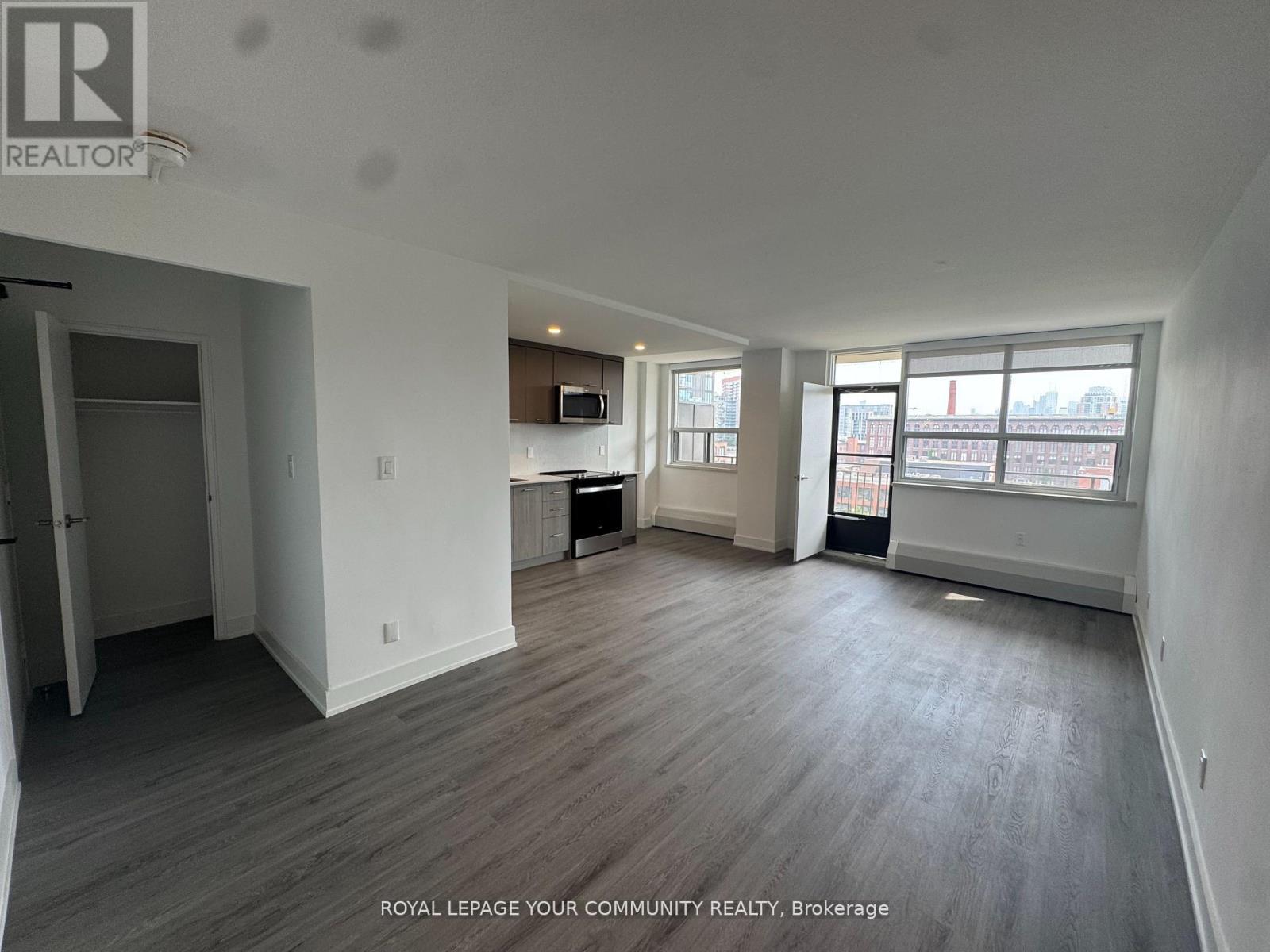 0815 - 135 Tyndall Avenue, Toronto, Ontario  M6K 2G3 - Photo 4 - W12573400