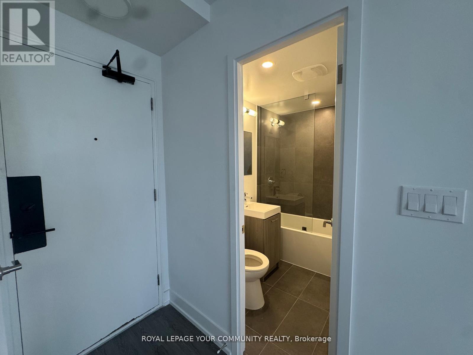 0505 - 135 Tyndall Avenue, Toronto, Ontario  M6K 2G3 - Photo 7 - W12573404