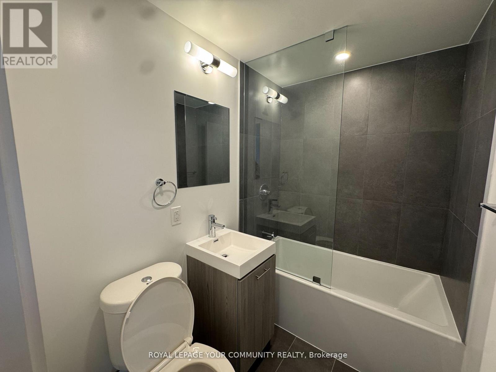 0505 - 135 Tyndall Avenue, Toronto, Ontario  M6K 2G3 - Photo 8 - W12573404