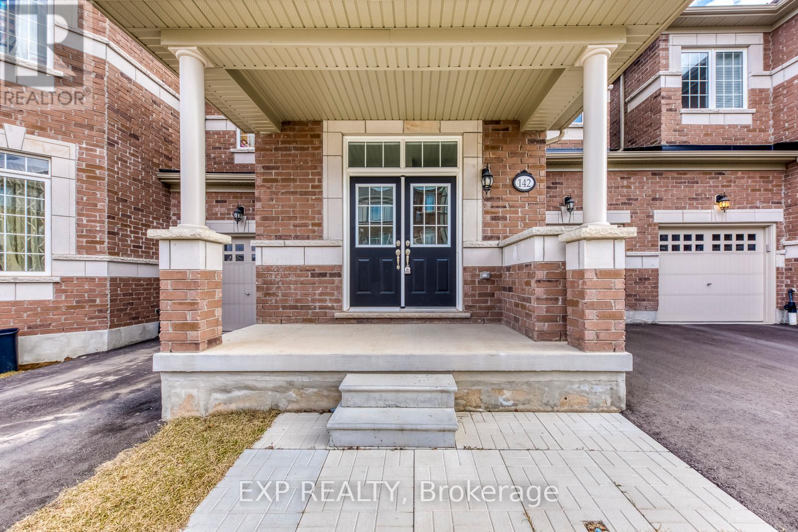 142 Toucan Trail, Oakville, Ontario  L6H 0Y2 - Photo 4 - W12531002