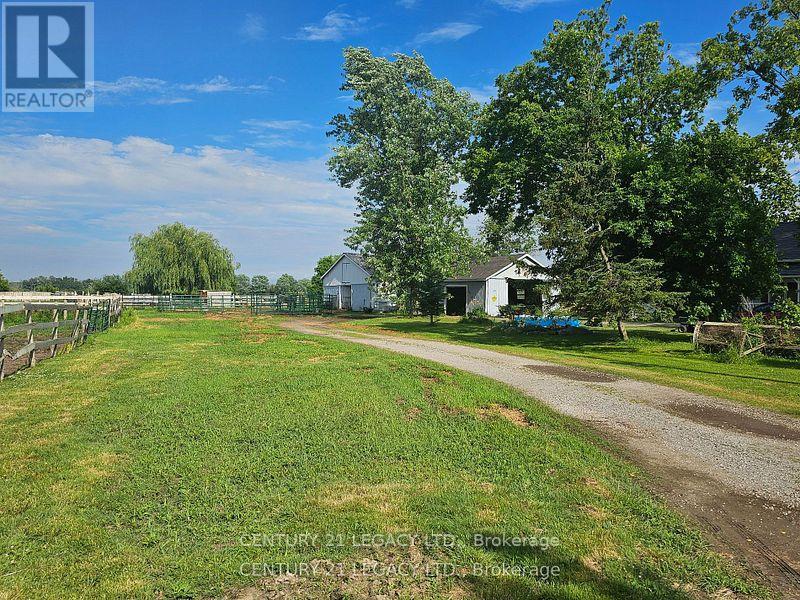 2569 Bertie Road, Fort Erie, Ontario  L0S 1S0 - Photo 5 - X12573370