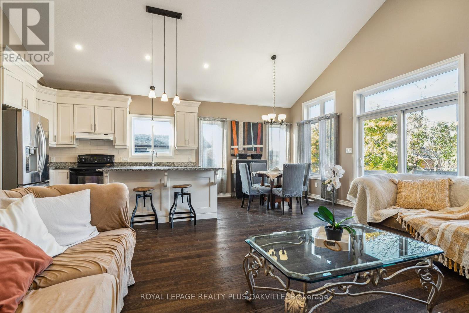 71 Locheed Drive, Hamilton, Ontario  L8T 4L5 - Photo 10 - X12573432