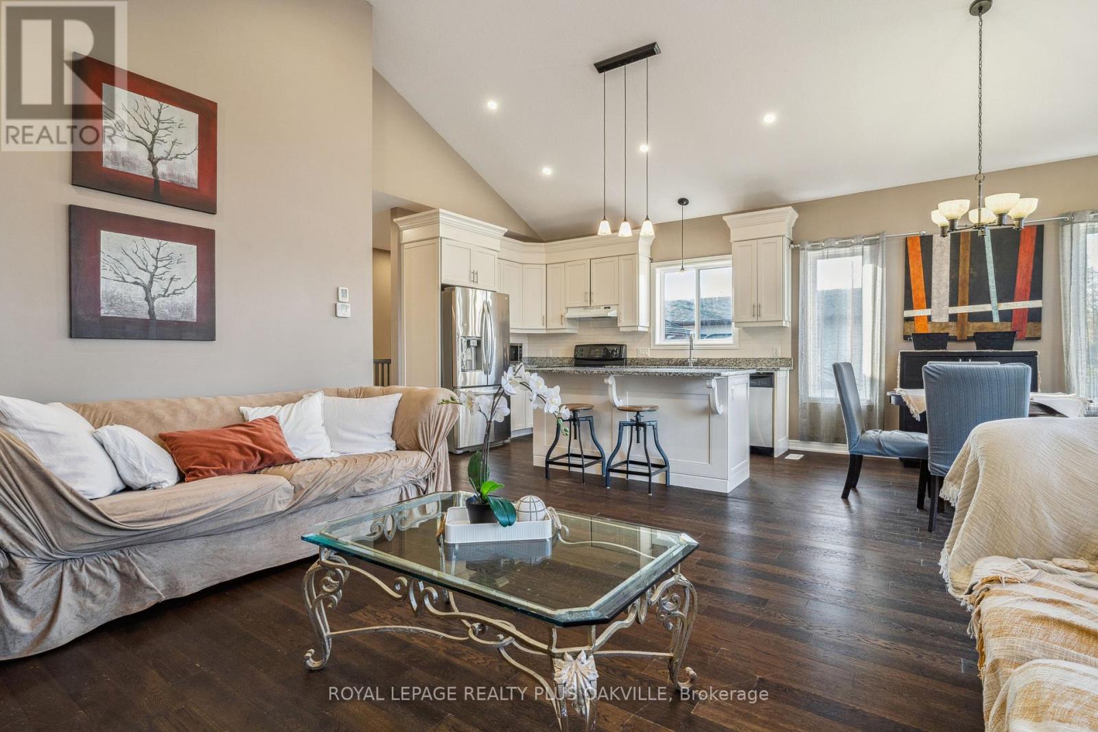 71 Locheed Drive, Hamilton, Ontario  L8T 4L5 - Photo 9 - X12573432