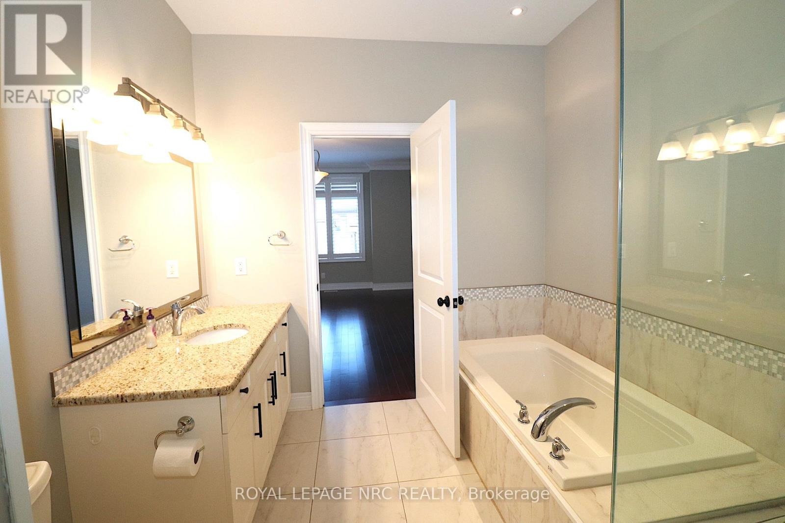 2 Emerald Common, St. Catharines, Ontario  L2M 0A7 - Photo 14 - X12573452