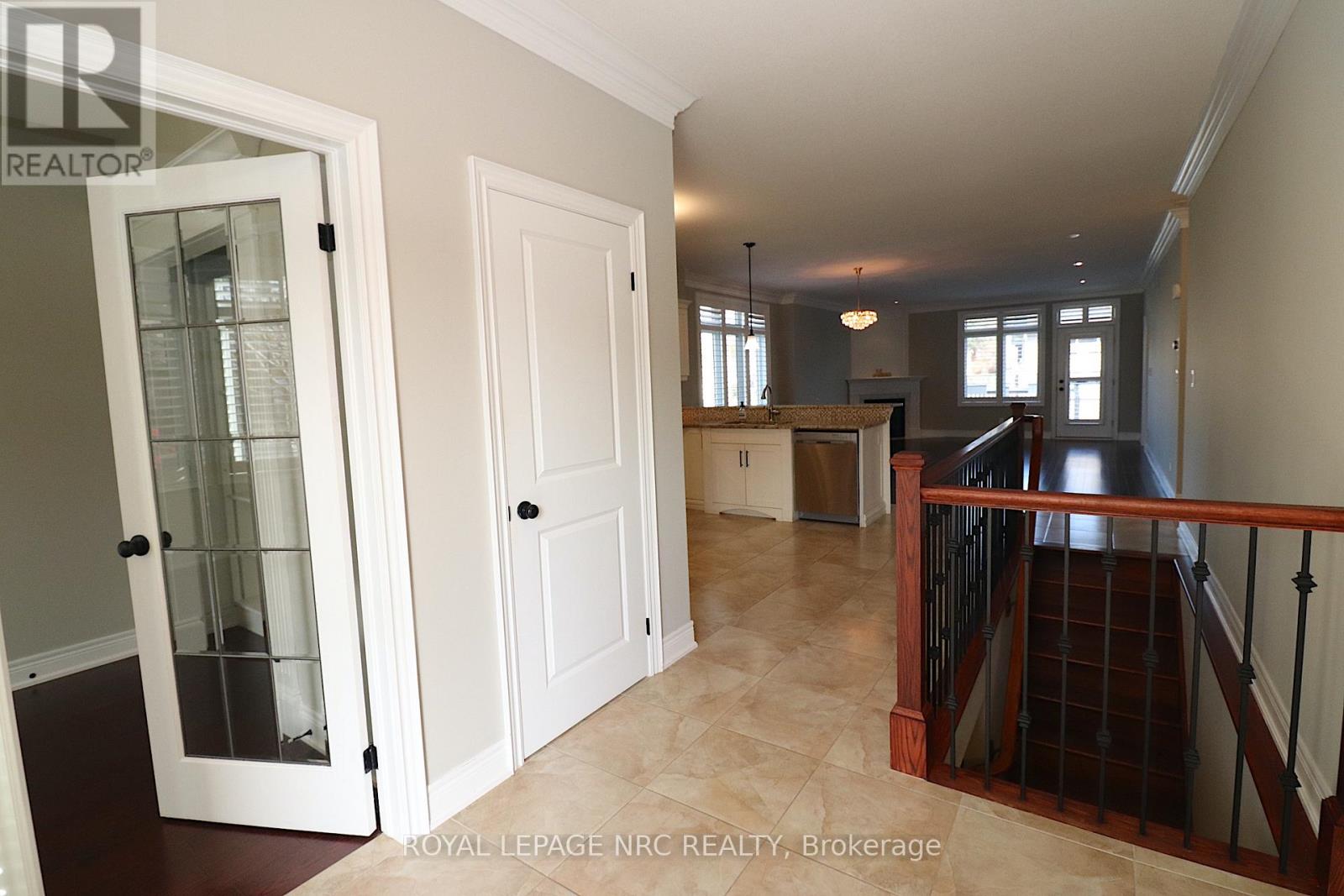 2 Emerald Common, St. Catharines, Ontario  L2M 0A7 - Photo 4 - X12573452