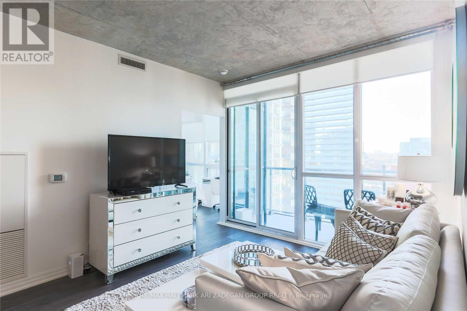 1701 - 88 Blue Jays Way, Toronto, Ontario  M5V 2G3 - Photo 17 - C12571100