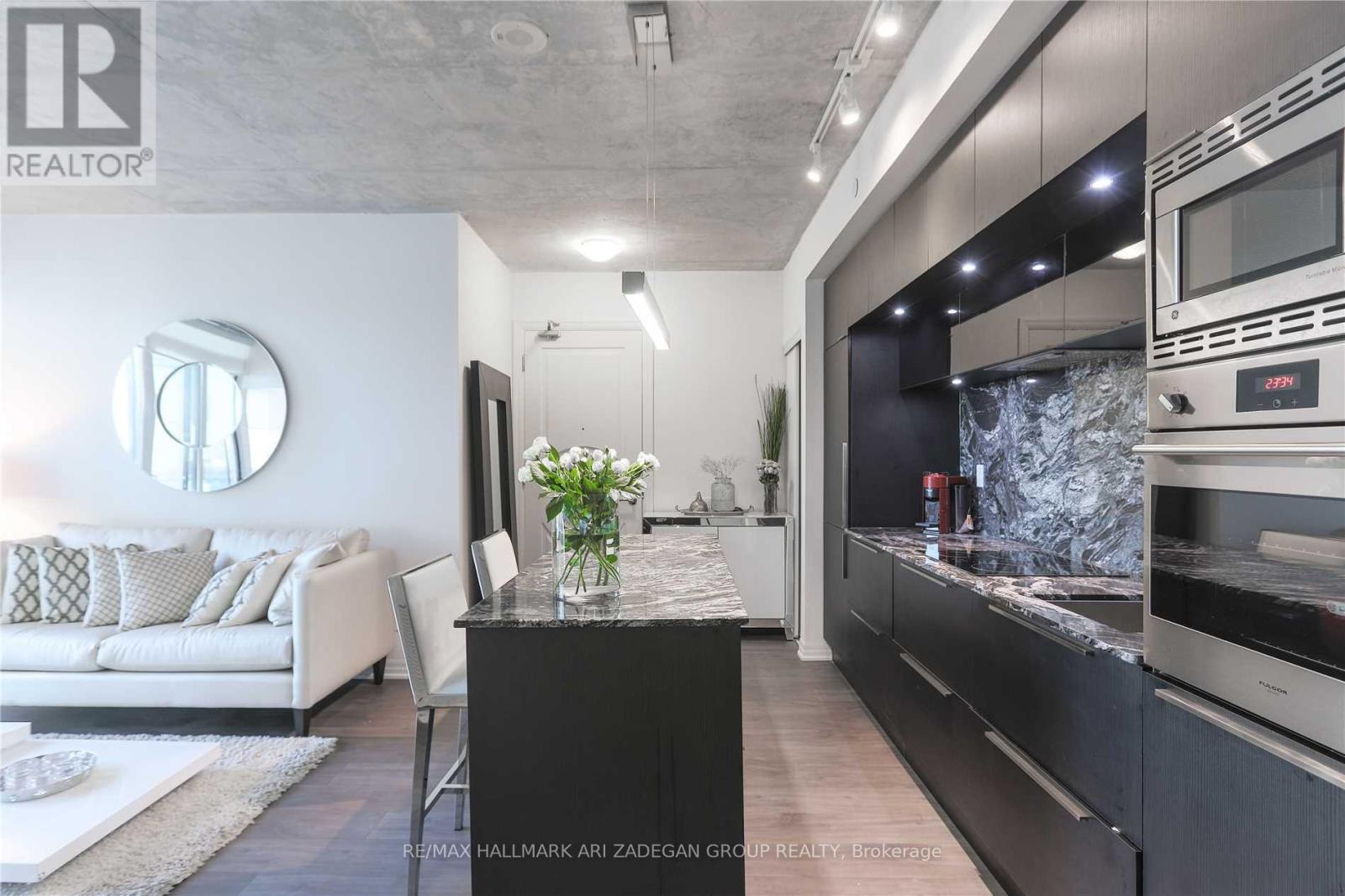 1701 - 88 Blue Jays Way, Toronto, Ontario  M5V 2G3 - Photo 8 - C12571100